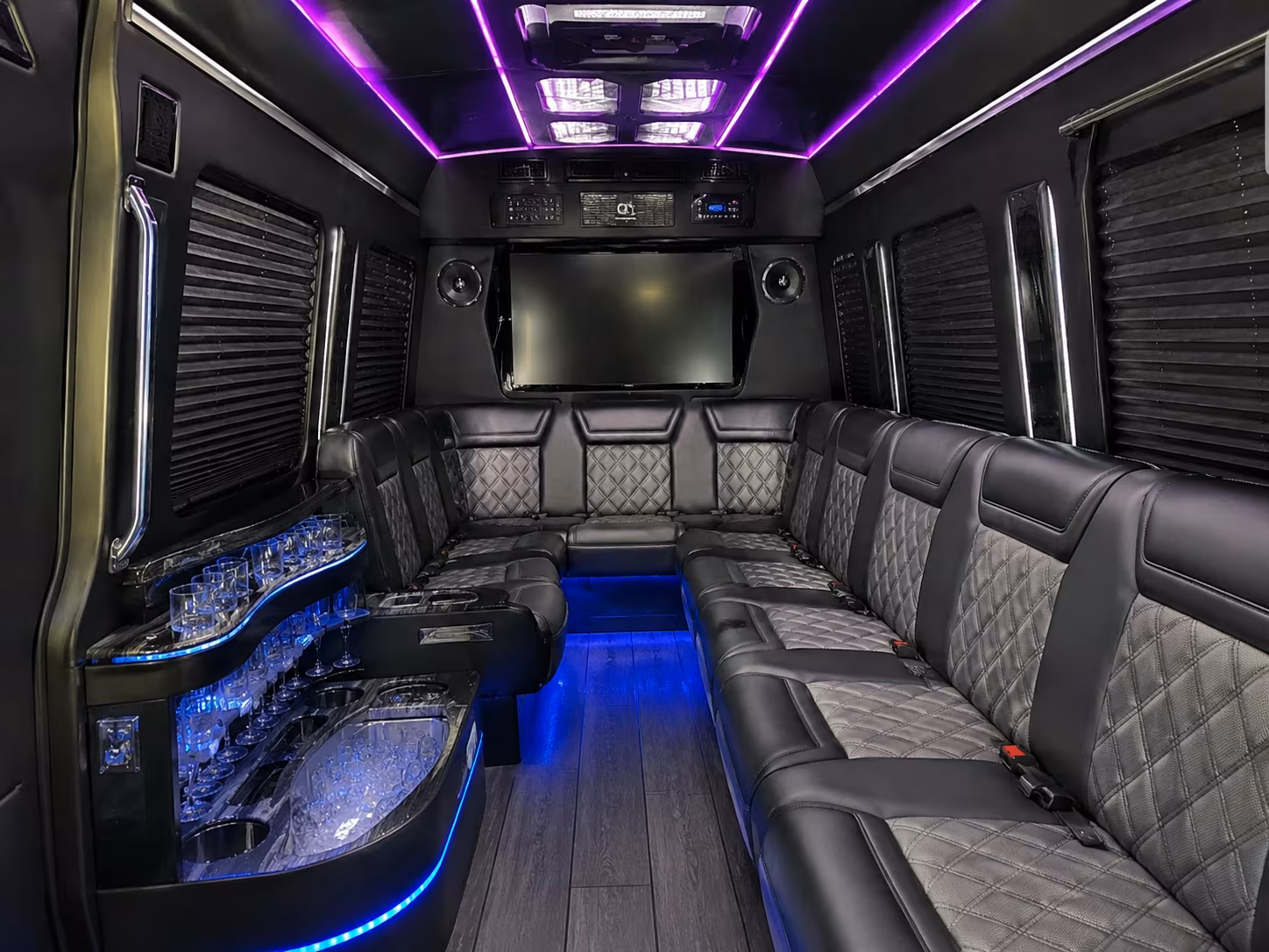 bus rentals for desert amphitheatre and outdoor venue concerts near scottsdale
