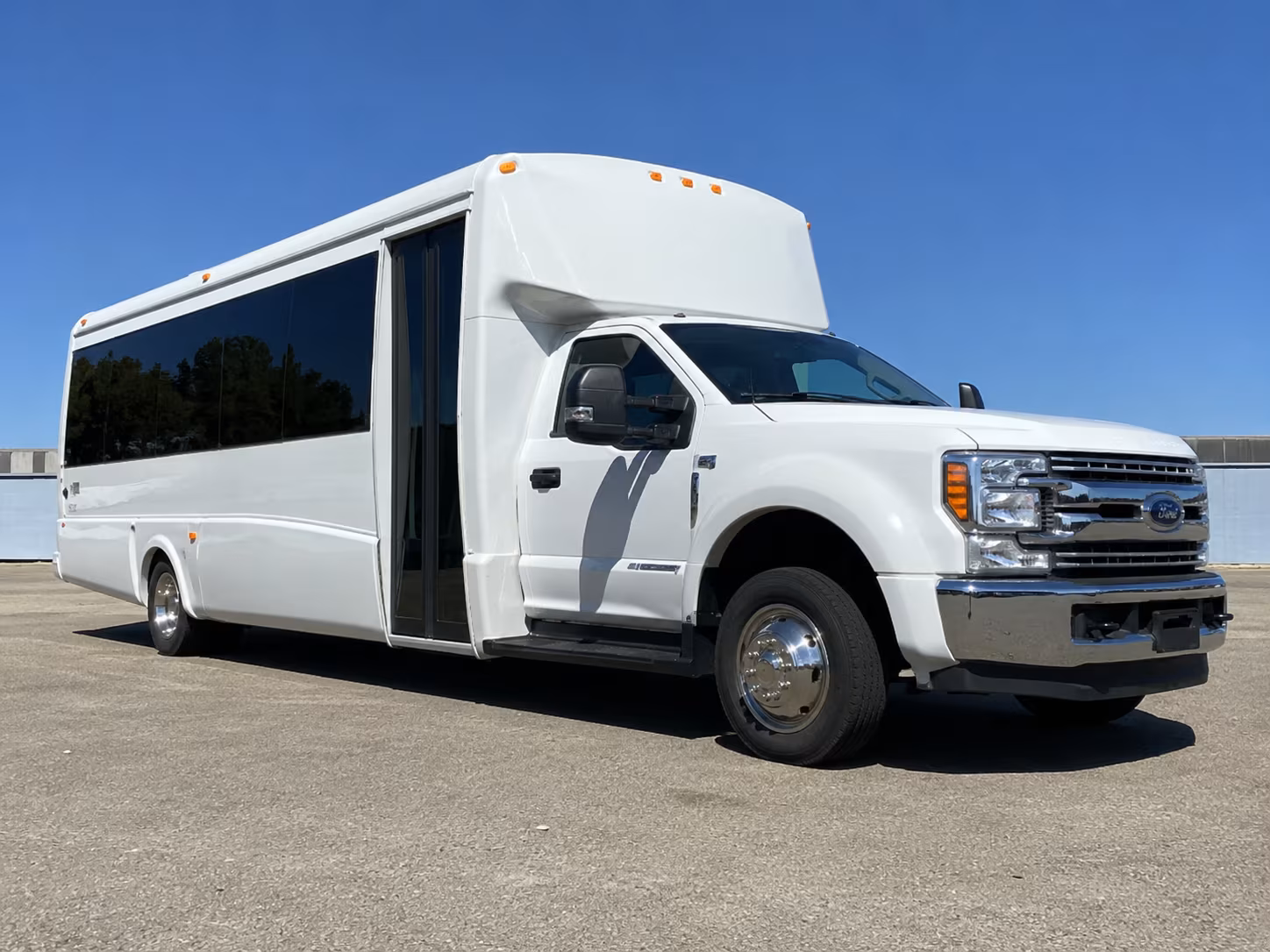 buses for scottsdale science center and stem field trips