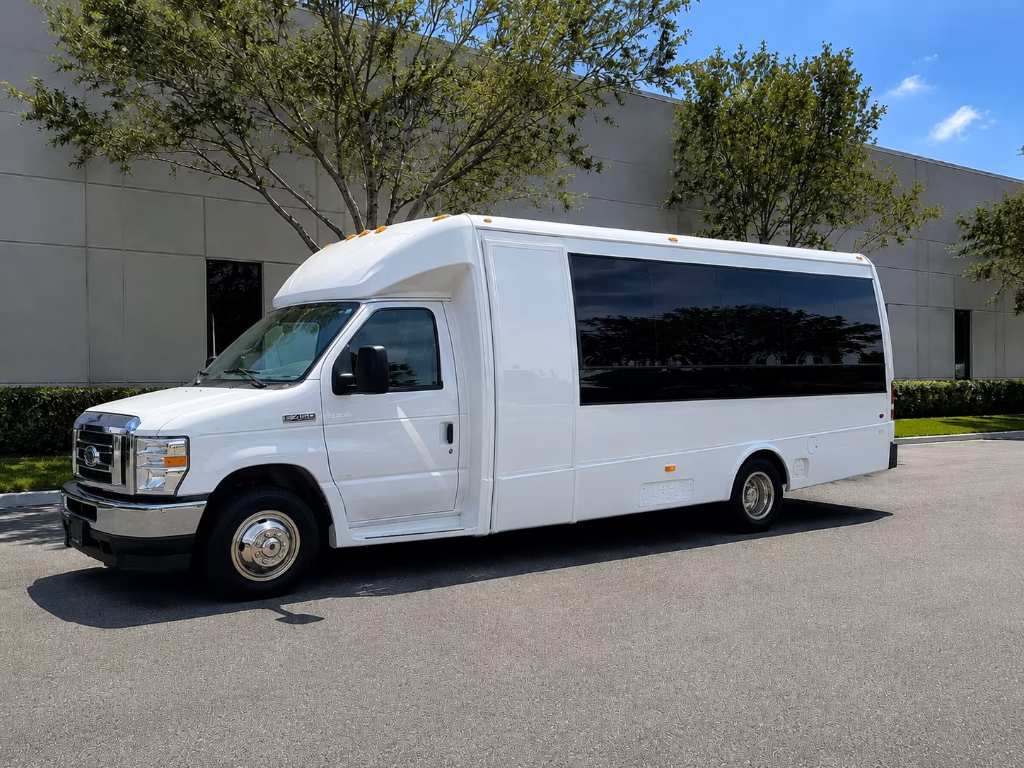 employee shuttle buses for scottsdale businesses and corporate campuses