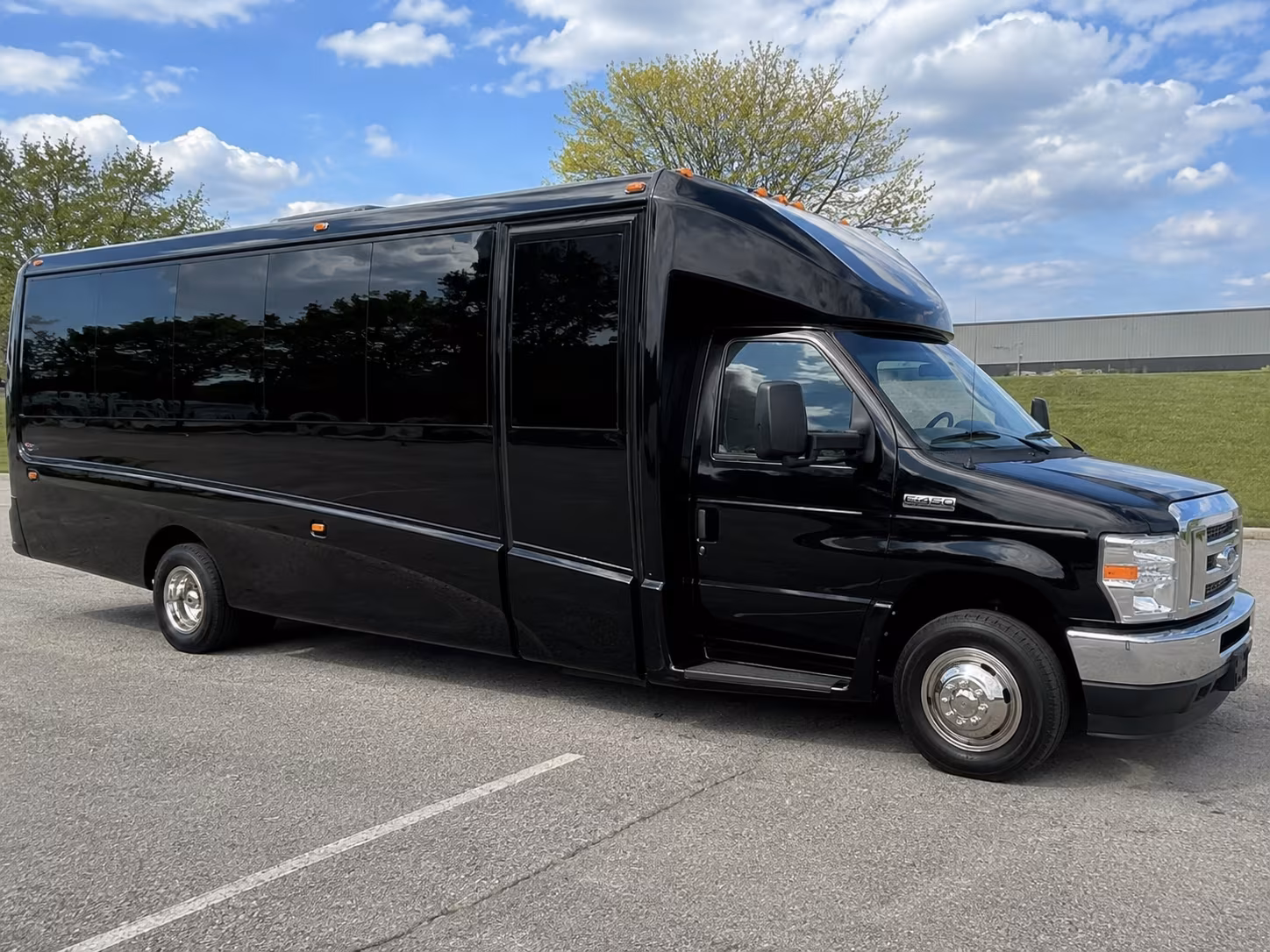 music festival bus rentals for groups heading to phoenix metro events